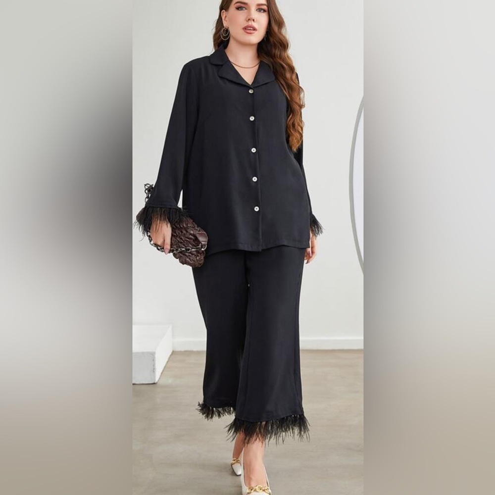 Feather trim top and cropped pants SET